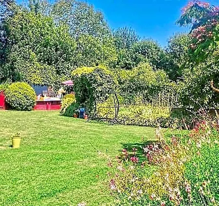 Ancienne Forge, Aire De Loisirs Avec Piscine 호텔 4*