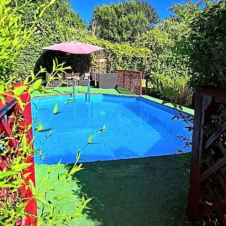 Ancienne Forge, Aire De Loisirs Avec Piscine 호텔 4*